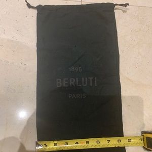 📖Bermudian Paris dust bag